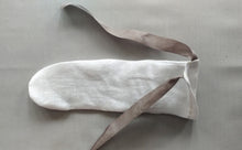 Load image into Gallery viewer, 18th Century Linen and Silk Condom