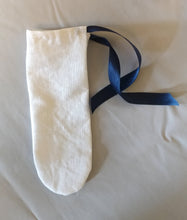 Load image into Gallery viewer, 18th Century Linen and Silk Condom