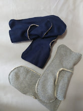 Load image into Gallery viewer, 18th Century Wool Mitten Pattern
